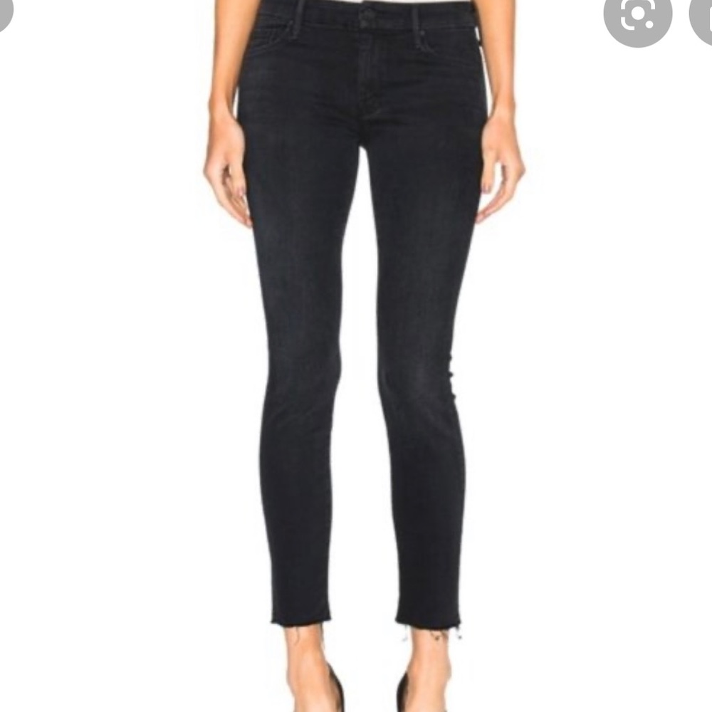 Mother Looker Ankle Fray Jeans in Blow by Blow